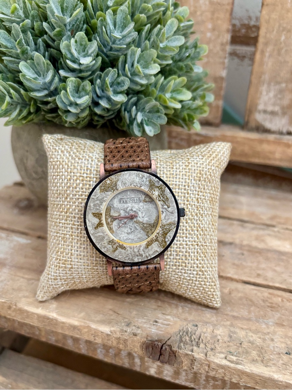 RARE Vintage 1995 SEA SHELLS FOSSIL WATCH BW-6709 NEW!